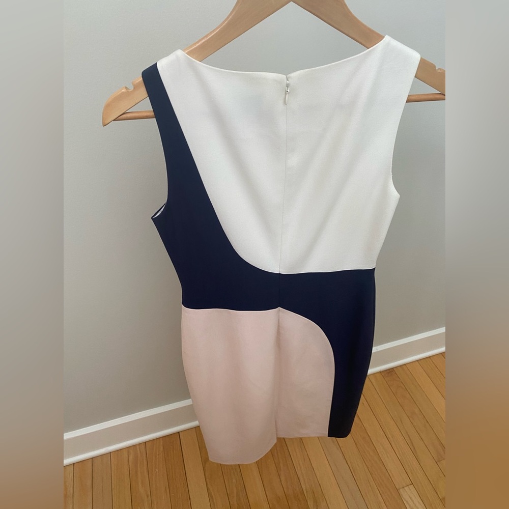 Colorblock Sleeveless Dress by Vince Camuto - Picture 14 of 15